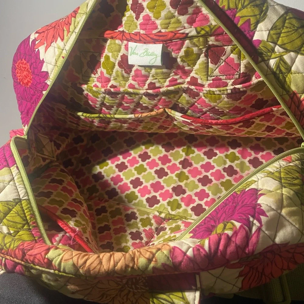 Vera Bradley Multicolor Floral Quilted Travel Bag - Picture 4 of 4